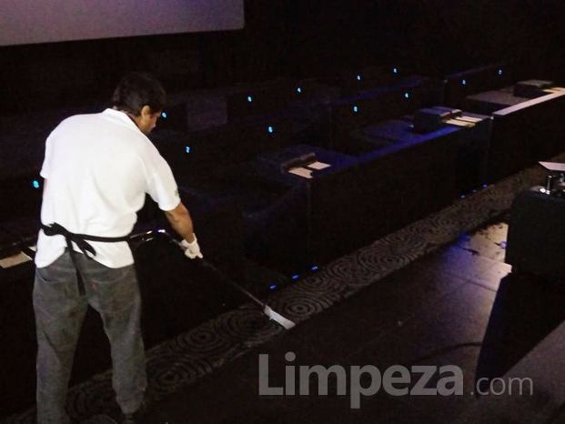 Higienização de Salas de Cinema e Auditórios