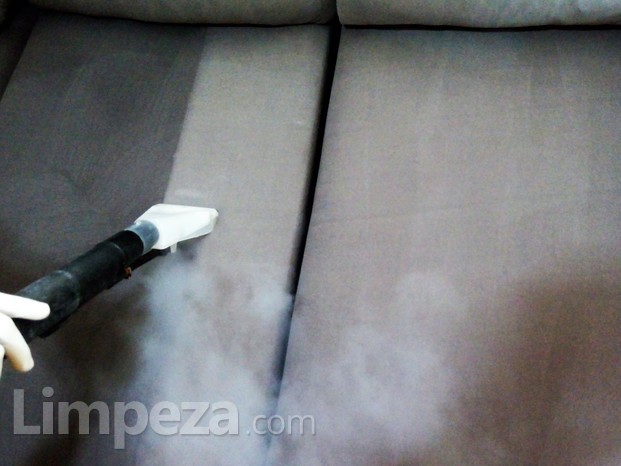 Higienização a vapor de sofá