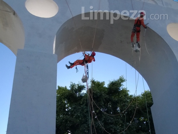 Serviço de limpeza e pintura