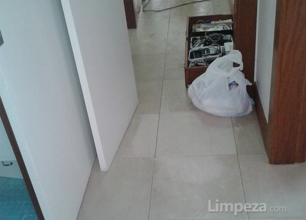 Limpeza porcelanato