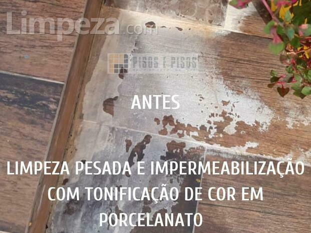 Antes do tratamento em porcelanato que imita madeira