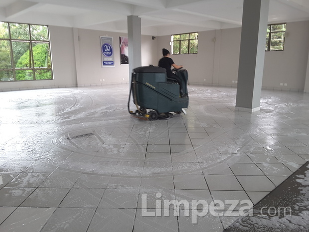 Limpeza de piso