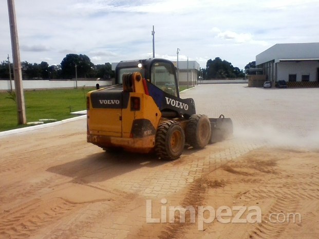 Limpeza de estacionamento