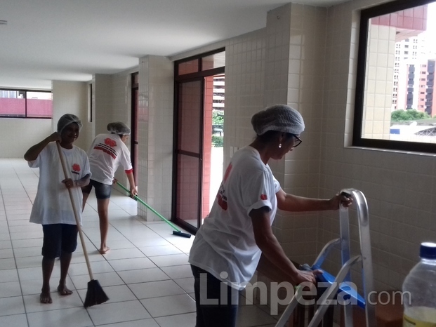 Limpeza em condomínios 